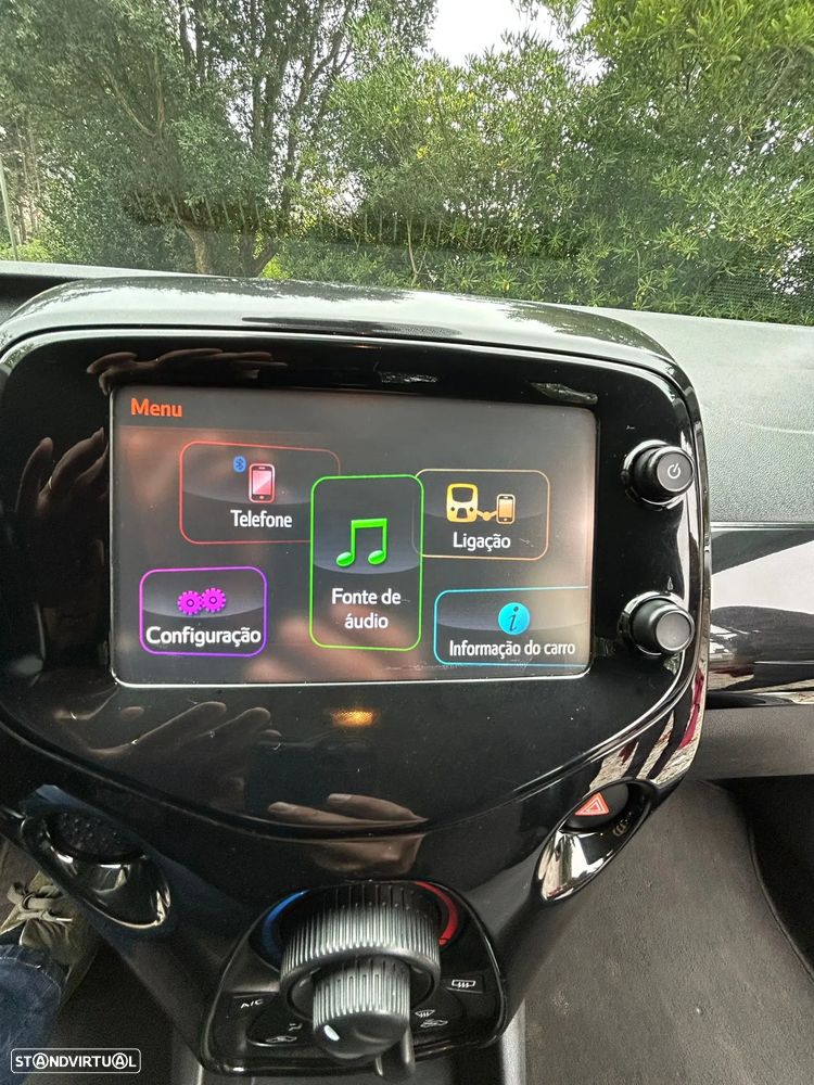 Toyota Aygo 1.0 X-Play Plus+X-Touch +TSS MM - 14
