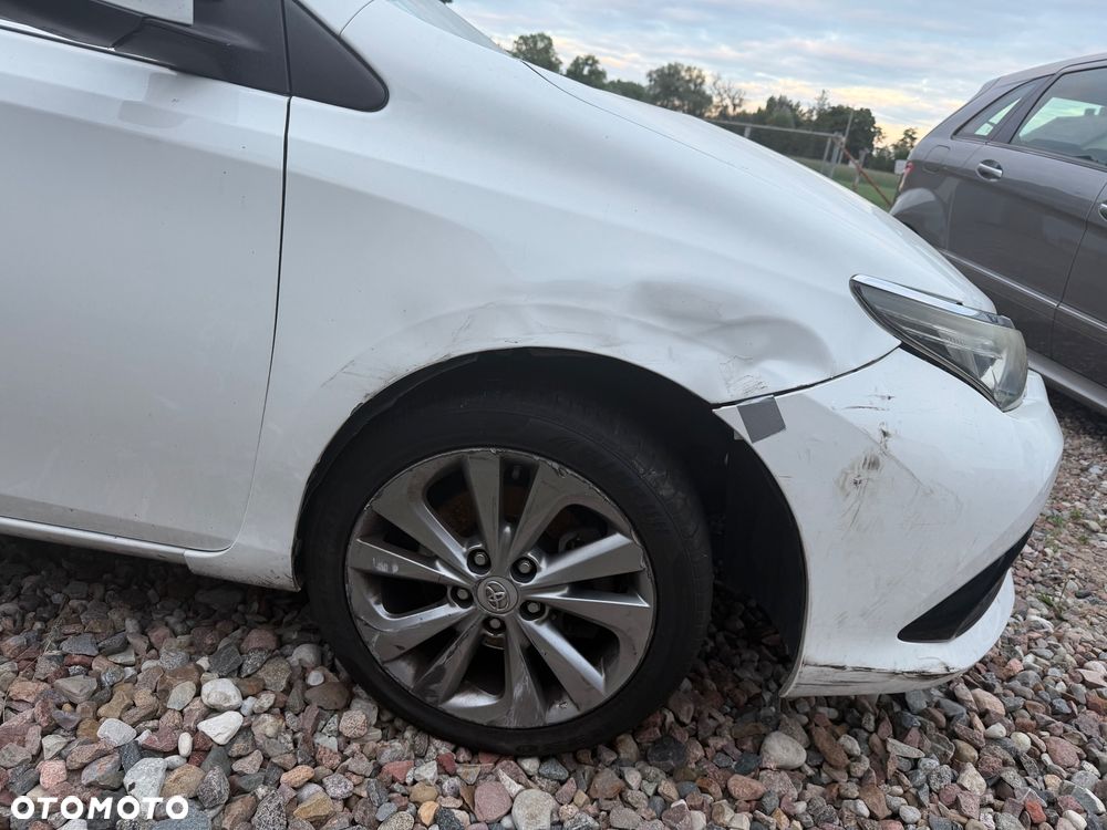 Toyota Auris 1.8 HSD Luna - 15