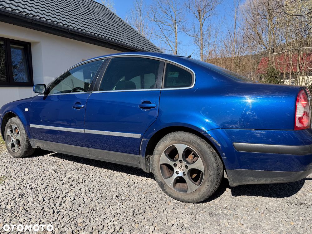 Volkswagen Passat 1.6 - 10