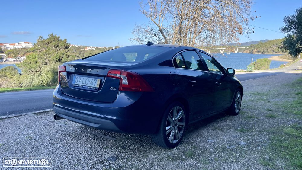 Volvo S60 2.0 D3 Momentum - 3