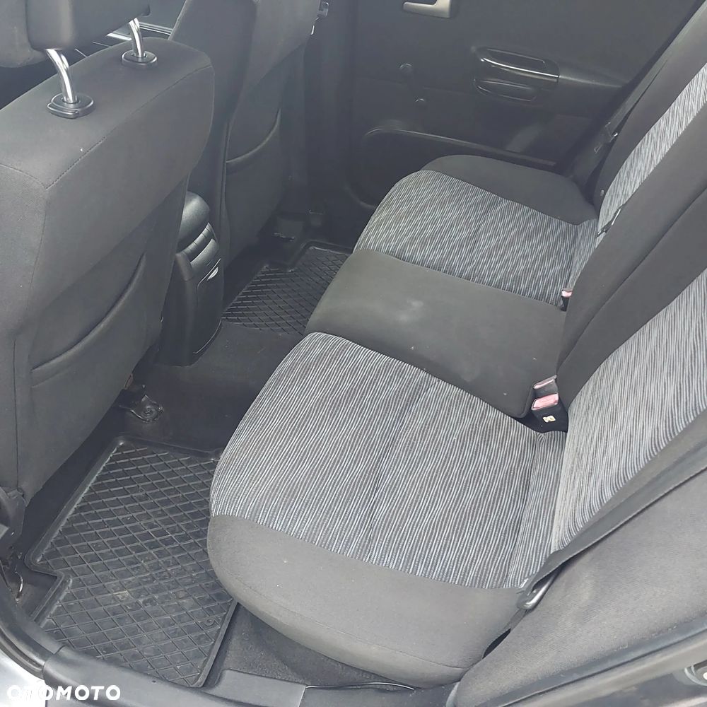 Kia Ceed - 14