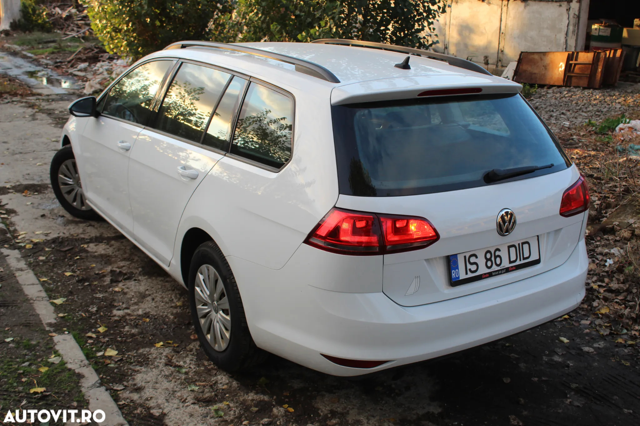 Volkswagen Golf 1.6 TDI DPF Trendline - 3
