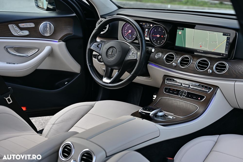 Mercedes-Benz E 220 d T-Modell 4MATIC Aut - 36