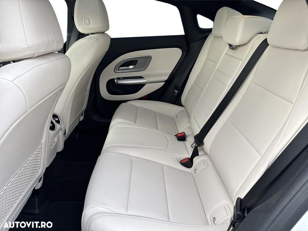 Mercedes-Benz CLA - 11