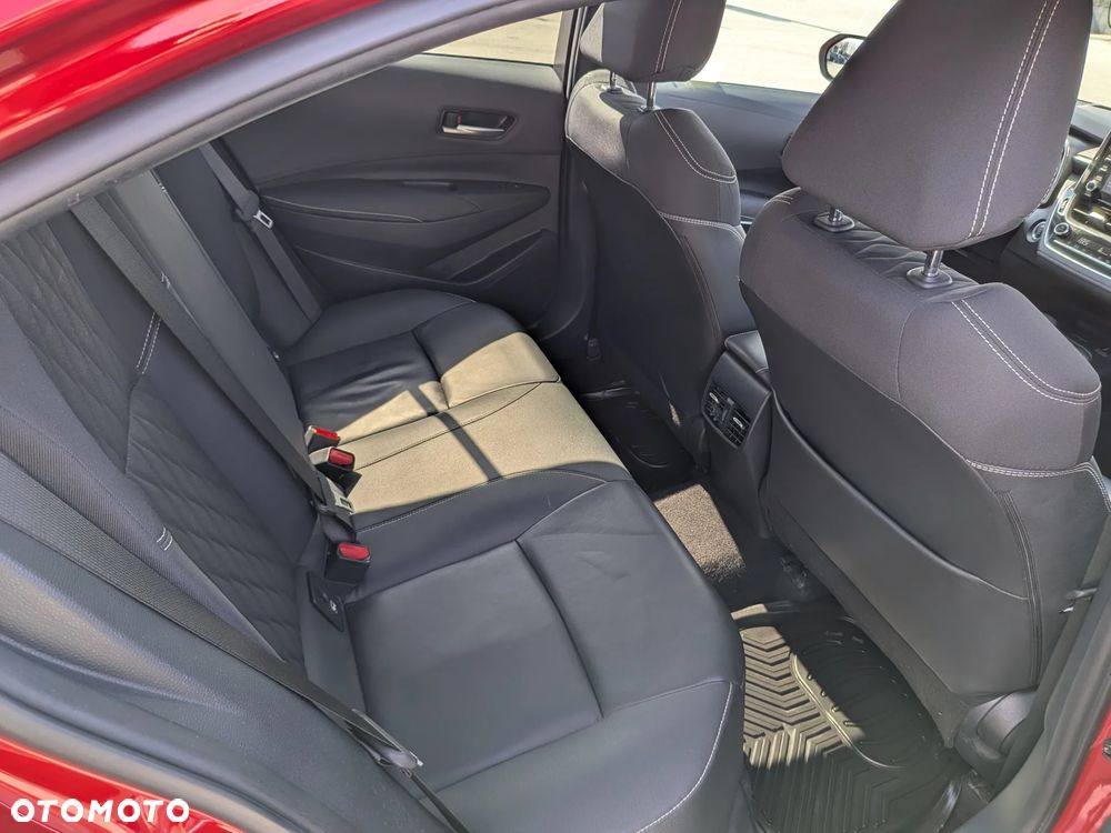 Toyota Corolla - 13