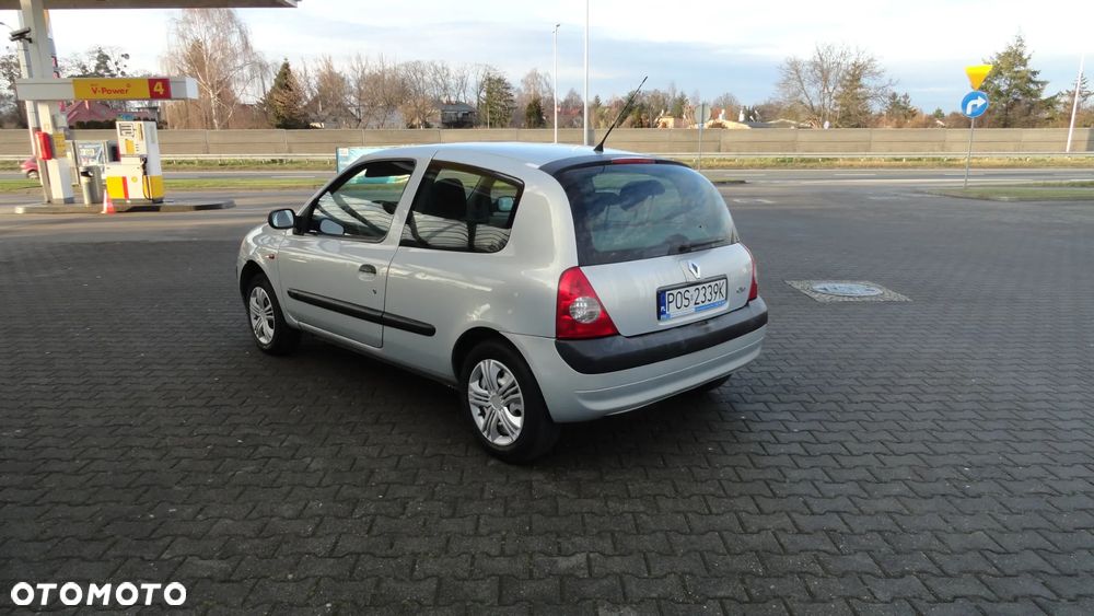Renault Clio 1.2 16V Authentique - 5
