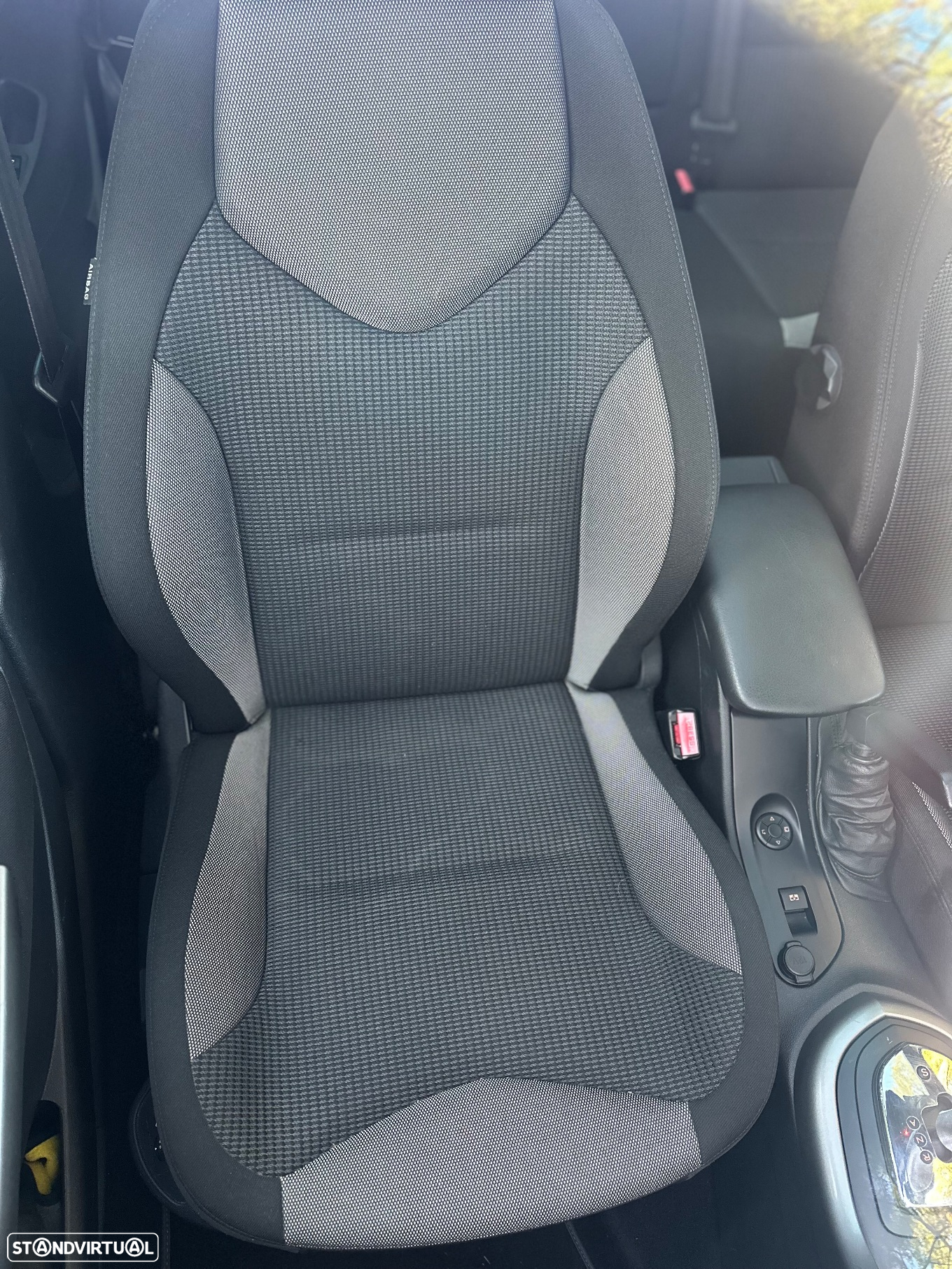 Peugeot 308 SW e-HDi FAP 110 Stop&Start EGS6 Active - 14