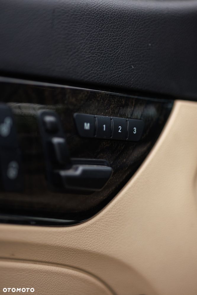 Mercedes-Benz SLK 300 9G-TRONIC - 5