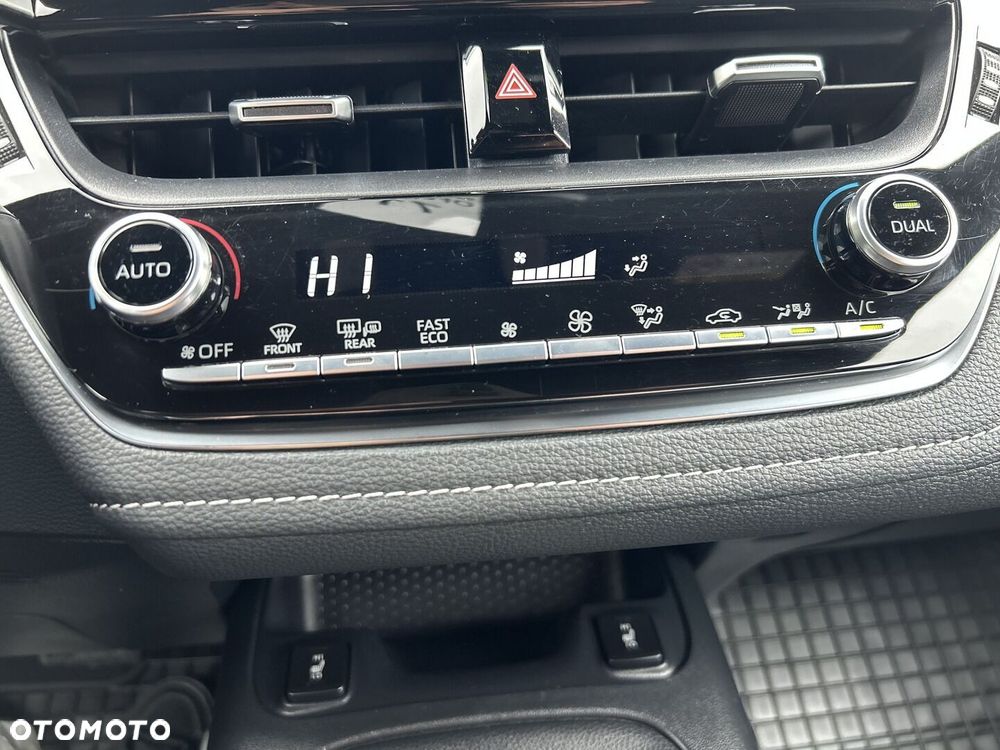 Toyota Corolla - 33