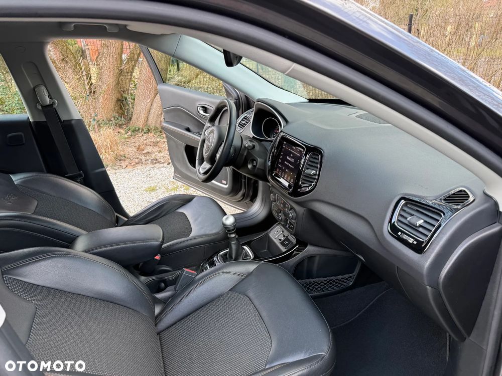 Jeep Compass - 18