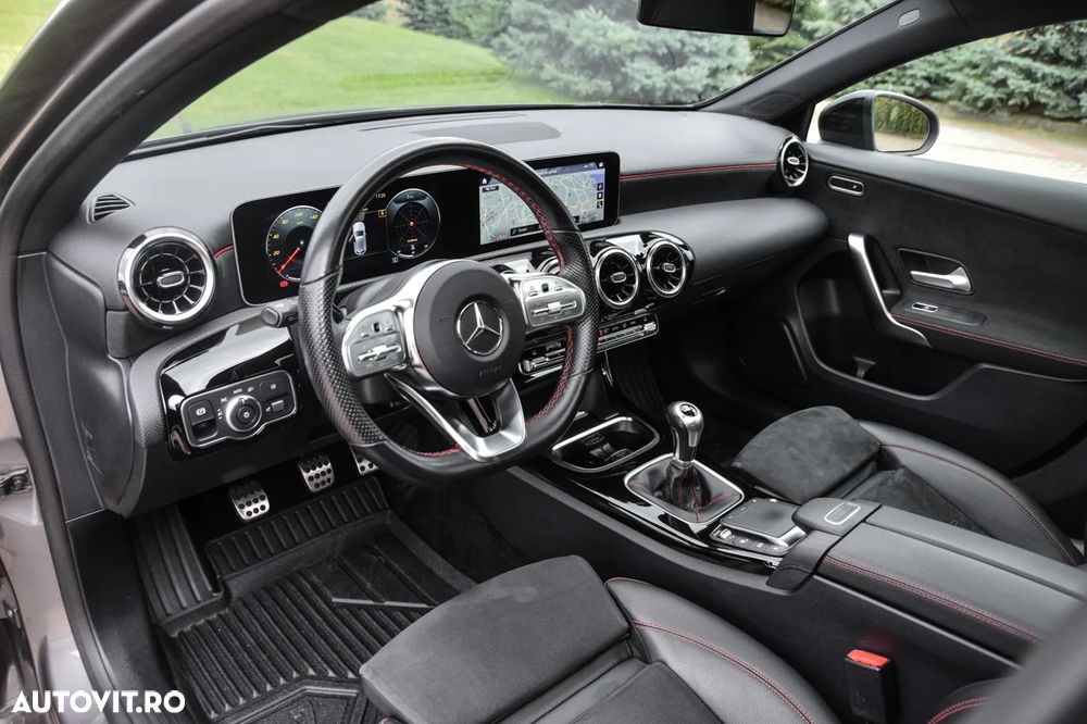 Mercedes-Benz A 160 AMG Line - 16