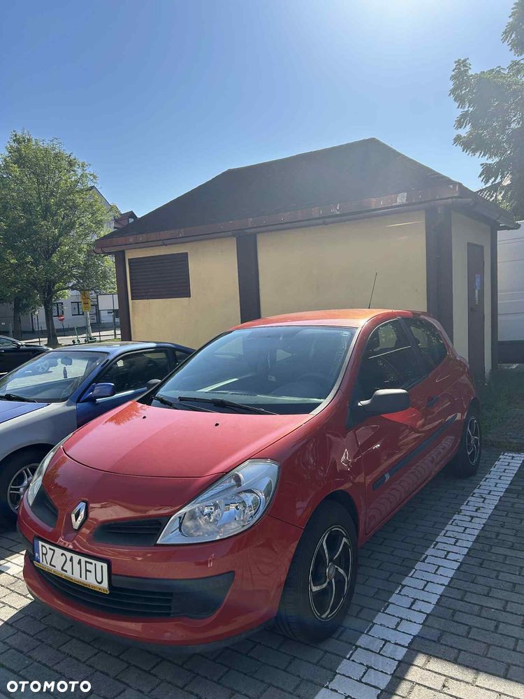Renault Clio - 2