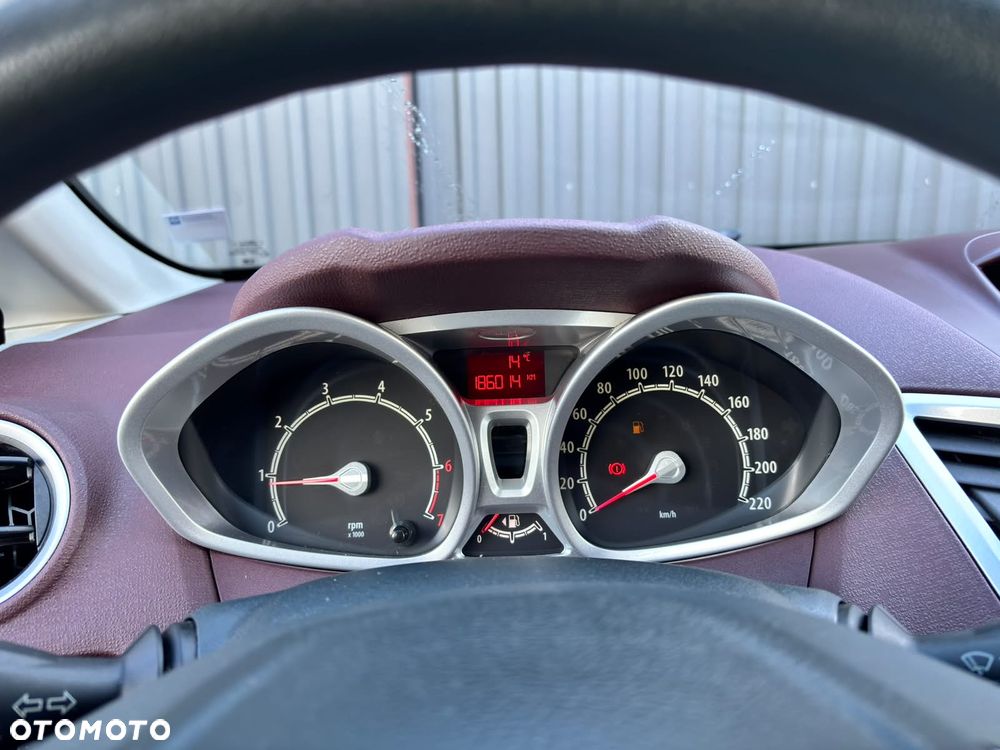 Ford Fiesta 1.25 SYNC Edition - 17
