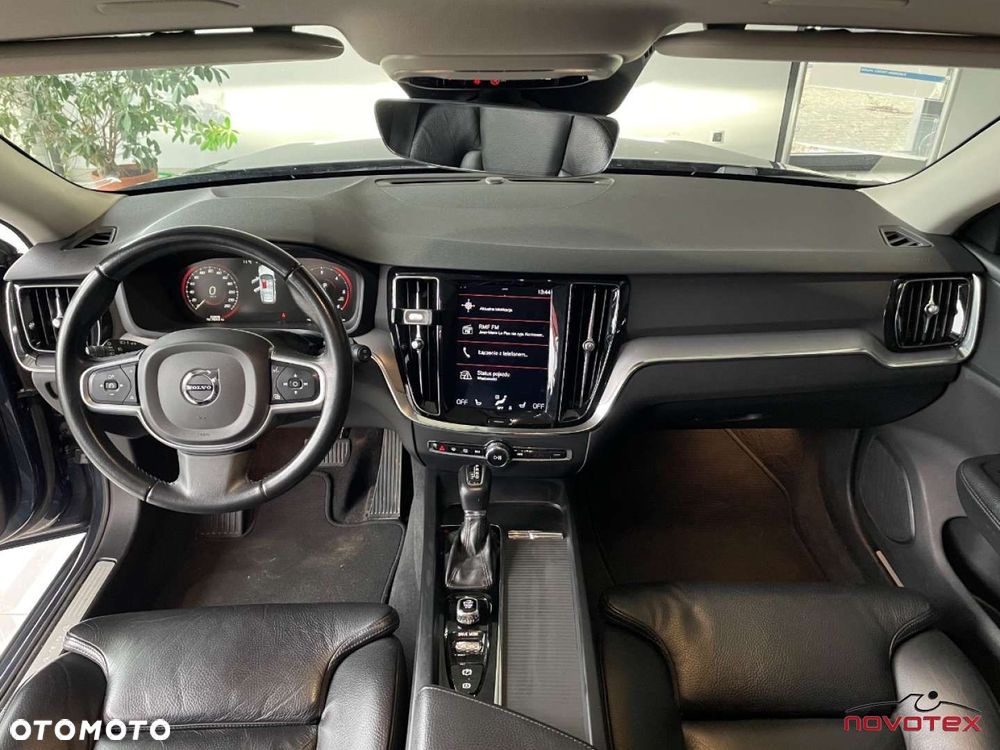 Volvo V60 D3 Momentum Pro - 8