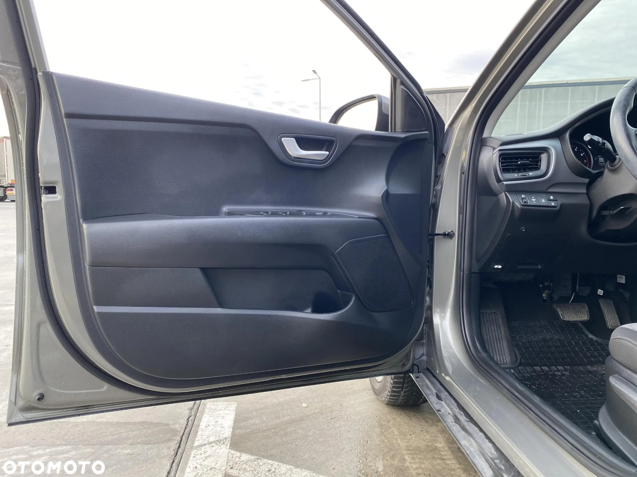 Kia Stonic 1.0 T-GDI M DCT - 10