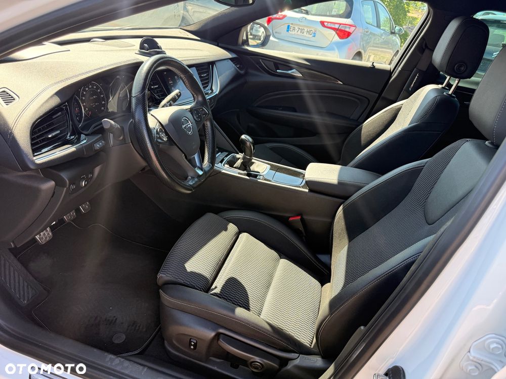 Opel Insignia 1.5 T Elite S&S Eco - 17