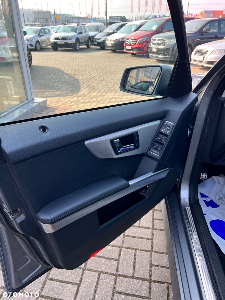 Mercedes-Benz GLK 220 CDI DPF 4Matic BlueEFFICIENCY 7G-TRONIC - 11