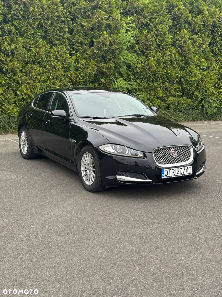 Jaguar XF 2.0 T Luxury - 1