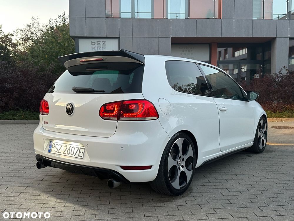 Volkswagen Golf VI 2.0 TSI GTI - 13