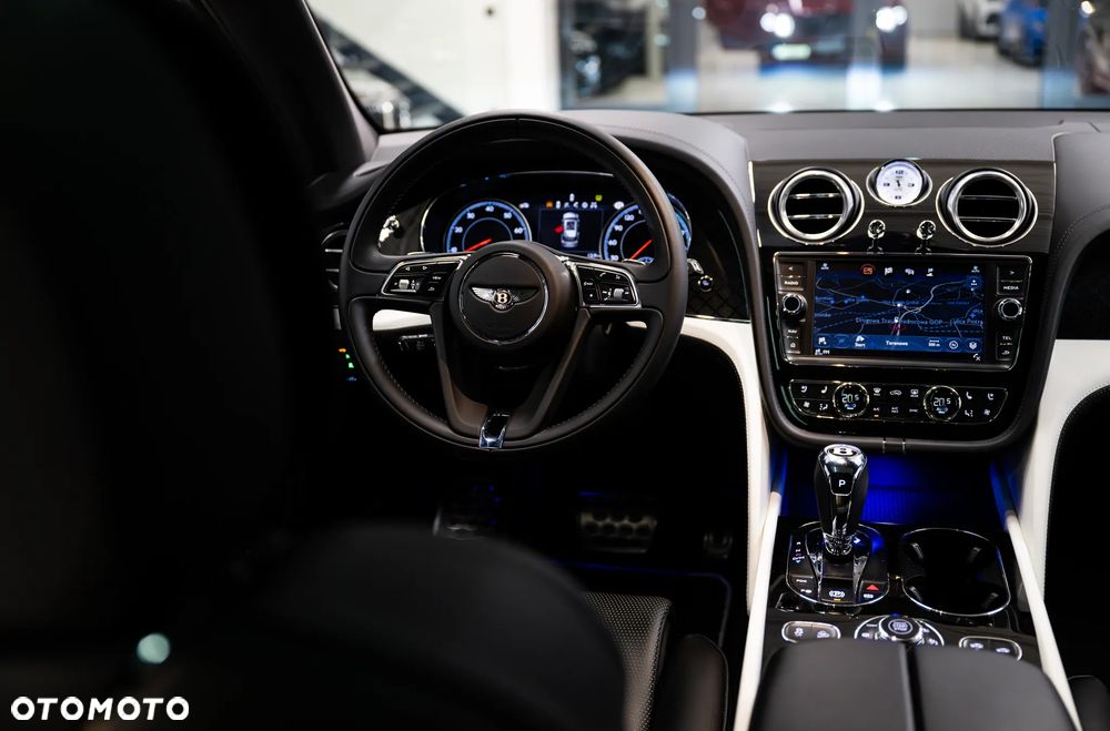 Bentley Bentayga - 28