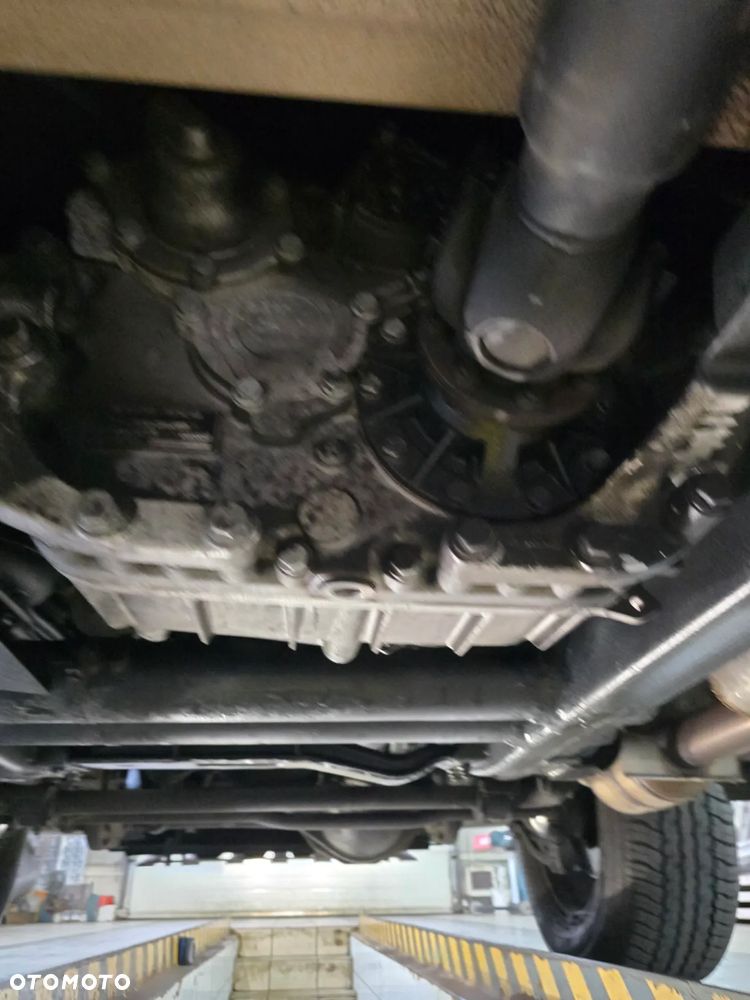 Mercedes-Benz Klasa G 500 7G-TRONIC - 28