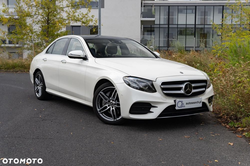 Mercedes-Benz Klasa E 220 d 9G-TRONIC Exclusive - 4