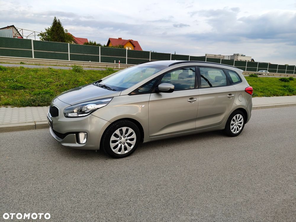 Kia Carens 1.7 CRDi M - 6