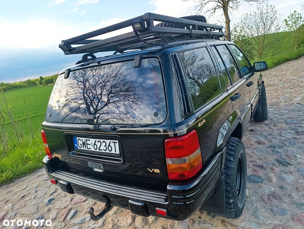 Jeep Grand Cherokee - 33