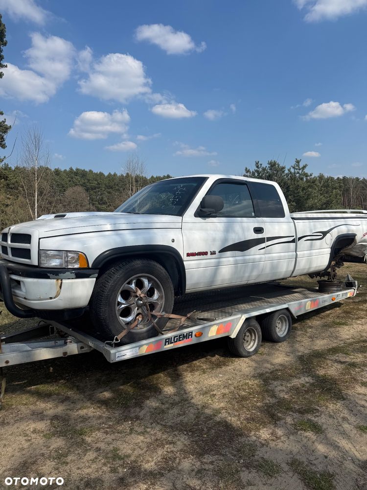 Dodge RAM - 1