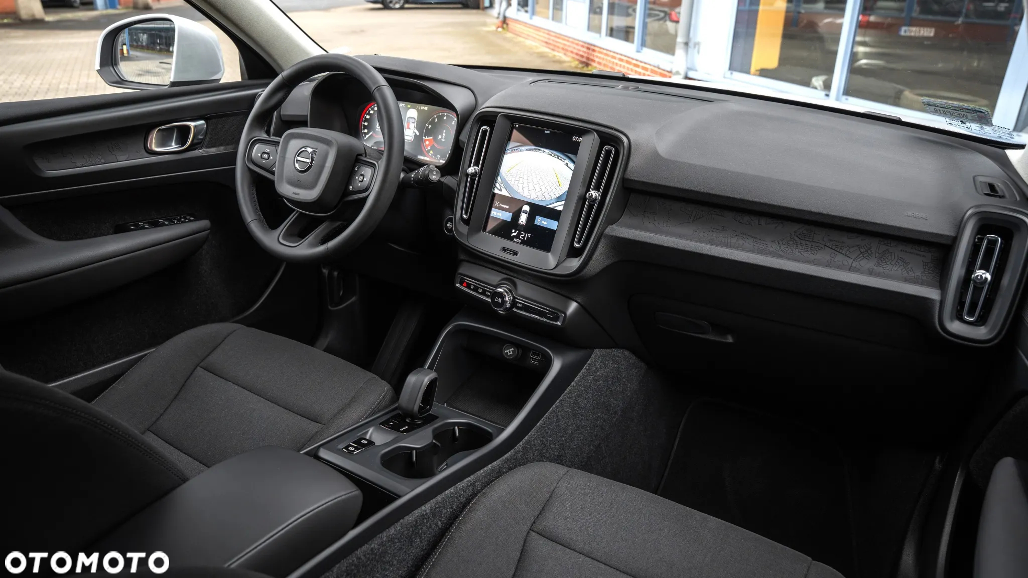 Volvo XC 40 T3 Momentum Core - 25