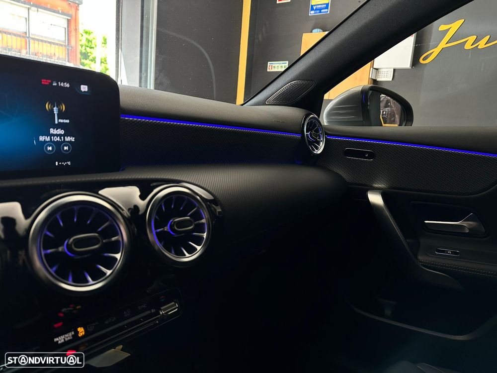 Mercedes-Benz A 180 d 8G-DCT Special Edition - 24