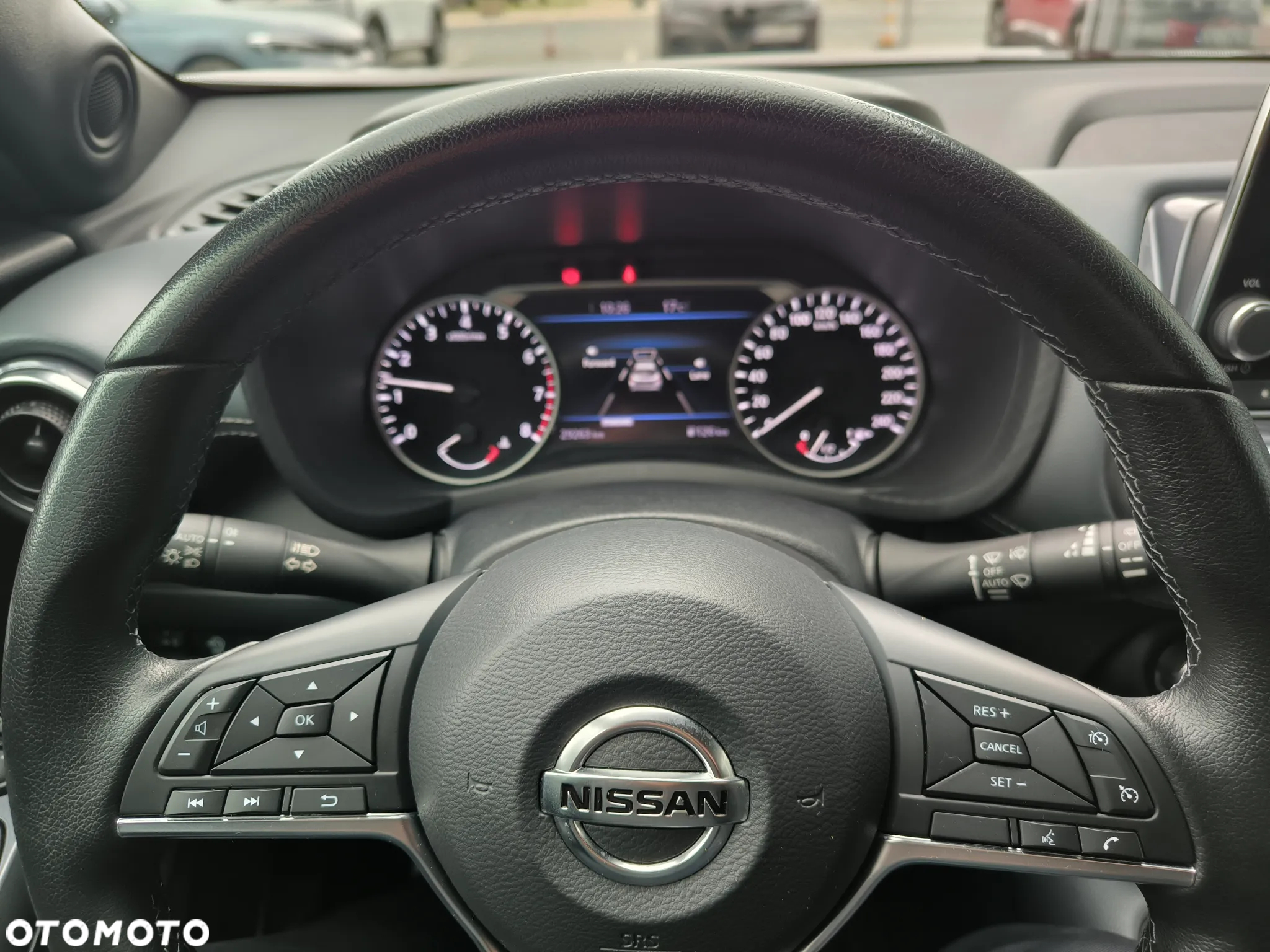 Nissan Juke 1.0 DIG-T N-Connecta - 10