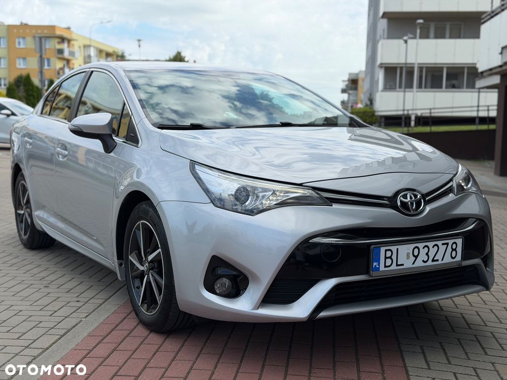 Toyota Avensis 1.8 Active - 8
