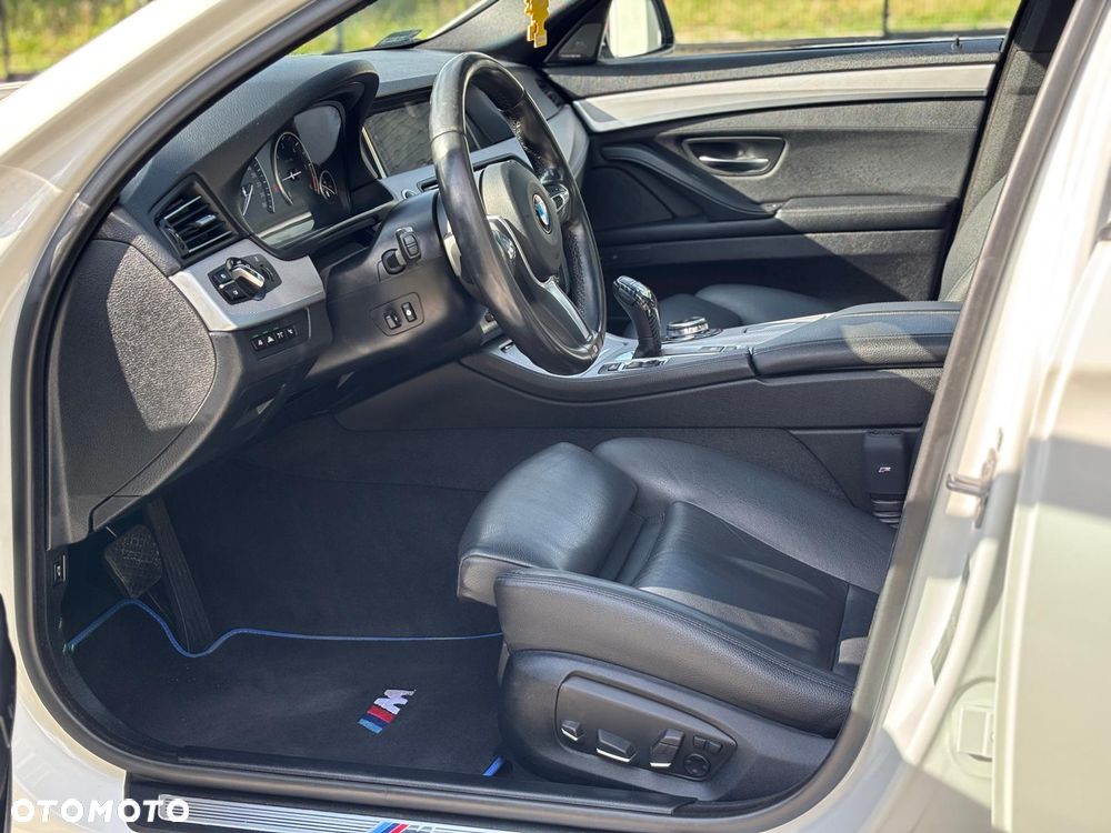 BMW Seria 5 520d M Sport - 15