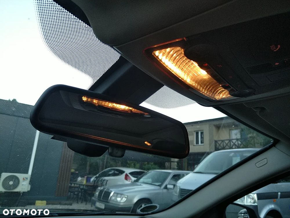 BMW Seria 5 530d xDrive - 27
