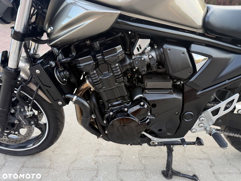 Suzuki Bandit - 24