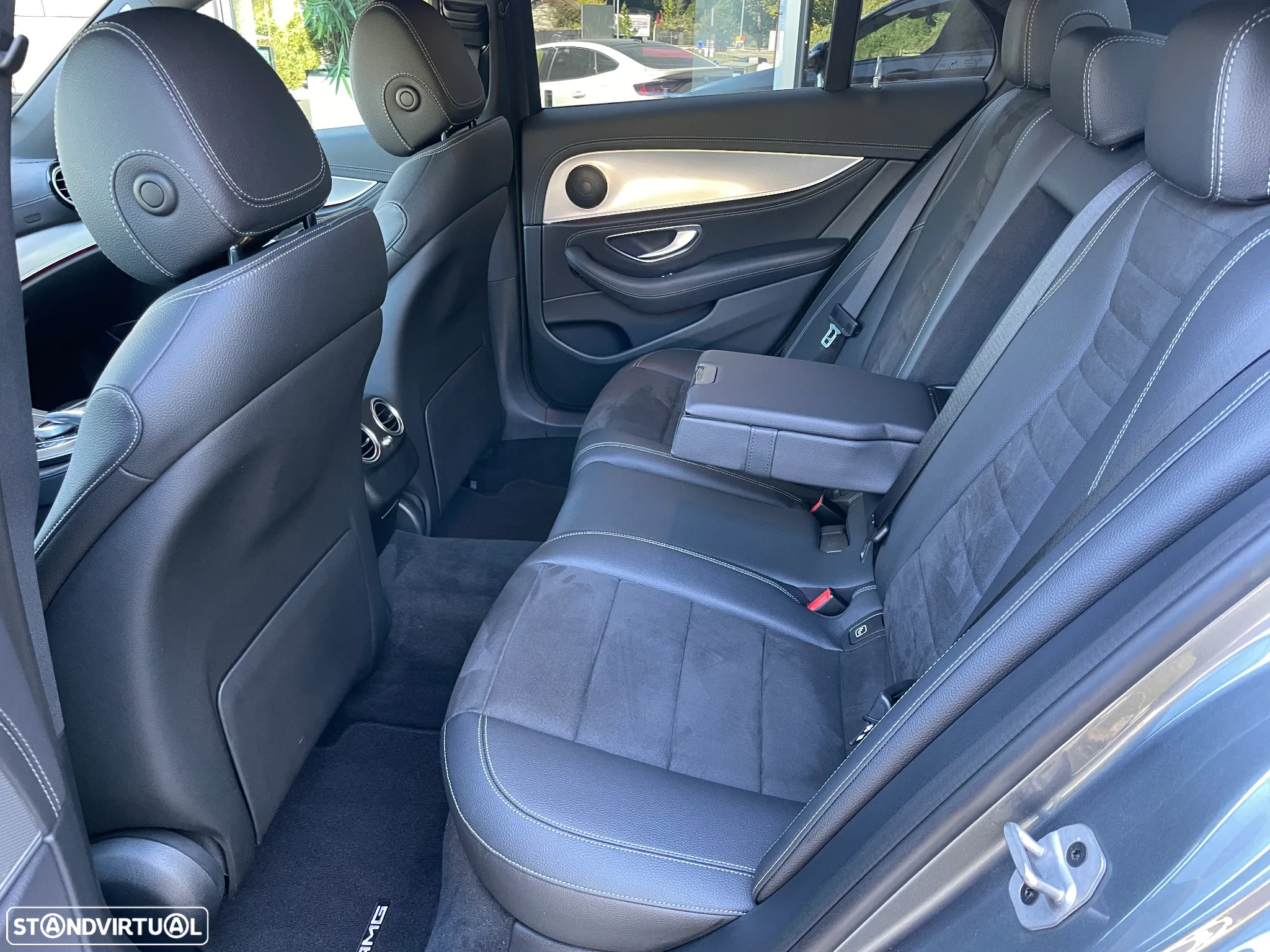 Mercedes-Benz E 220 d AMG - 35