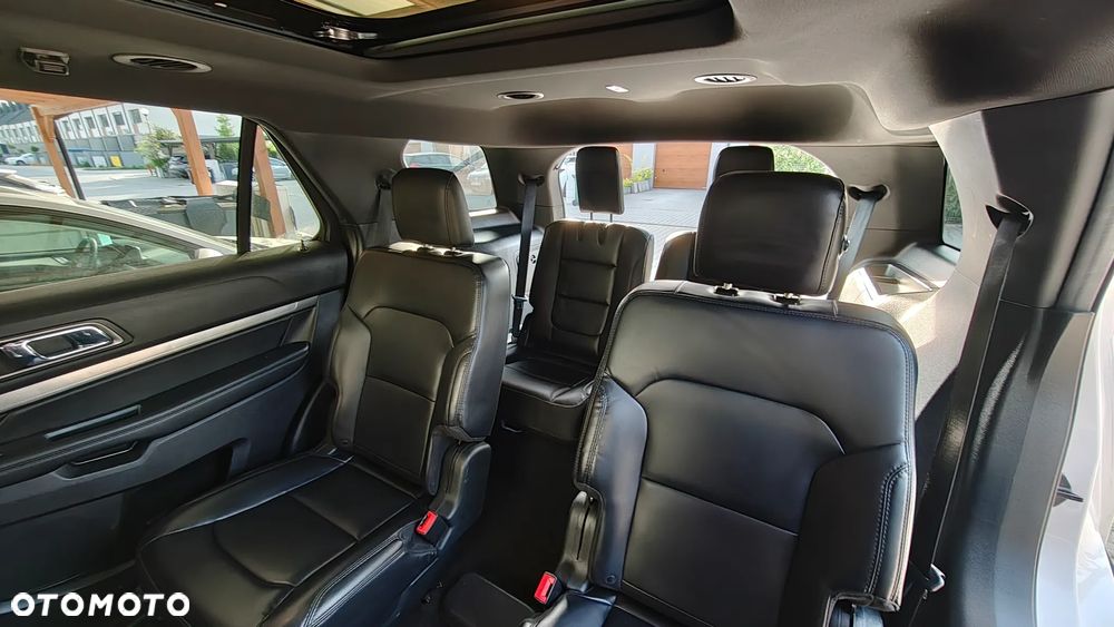 Ford Explorer - 17