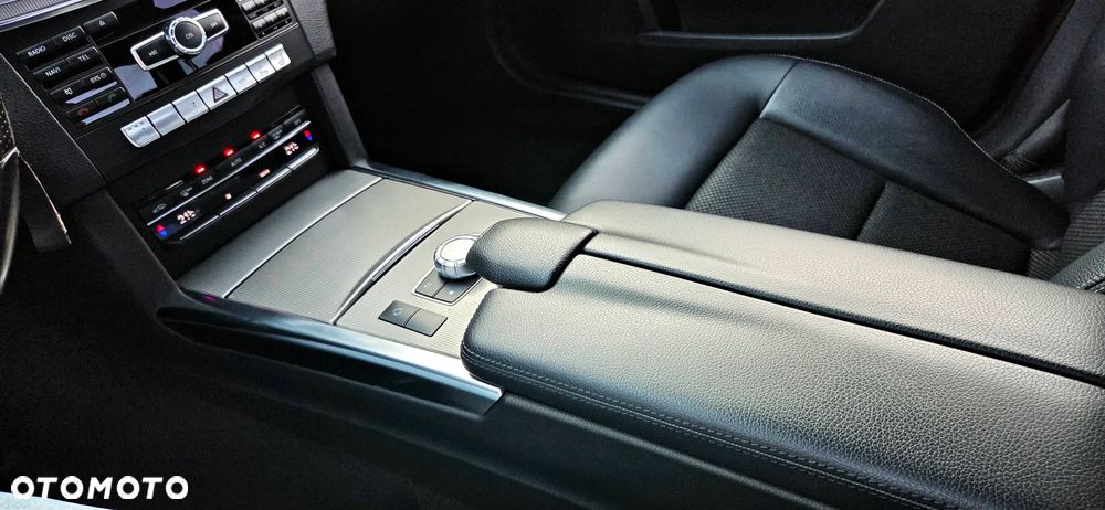 Mercedes-Benz Klasa E 200 CDI 7G-TRONIC - 19