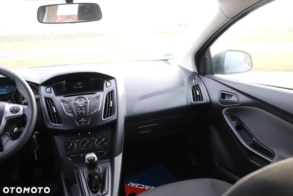 Ford Focus 1.0 EcoBoost Trend - 17