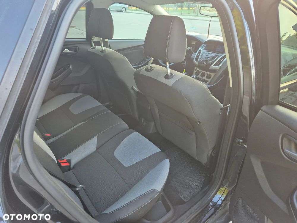 Ford Focus 1.6 Trend Sport - 16