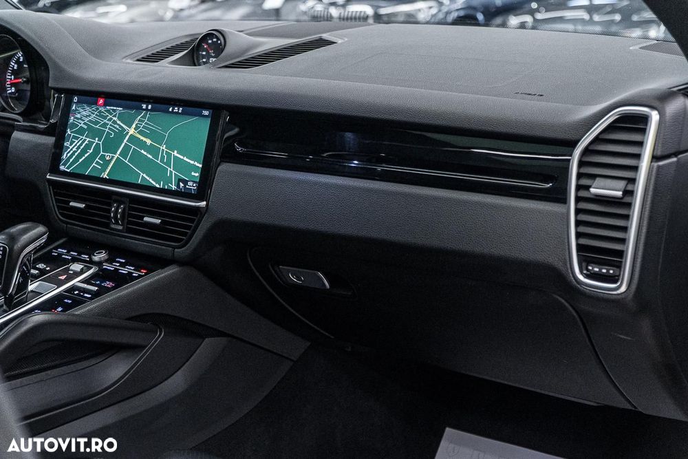 Porsche Cayenne S Tiptronic S Platinum Edition - 38