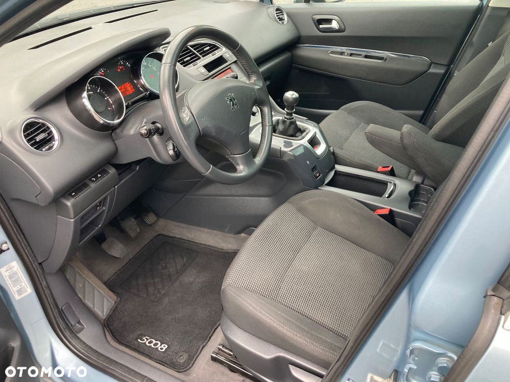 Peugeot 5008 - 5