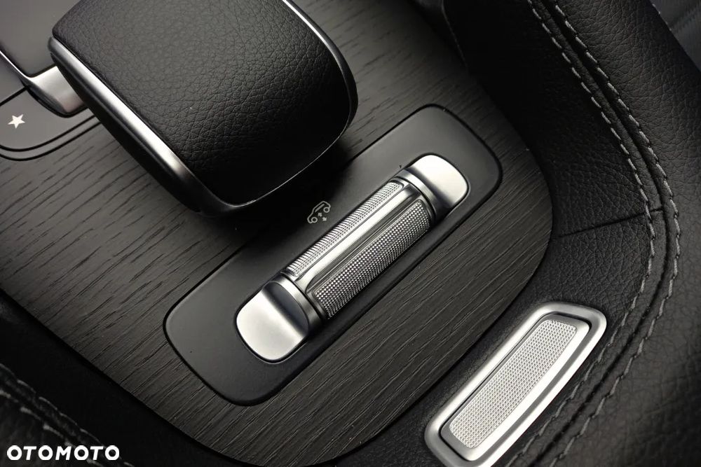 Mercedes-Benz GLE - 10