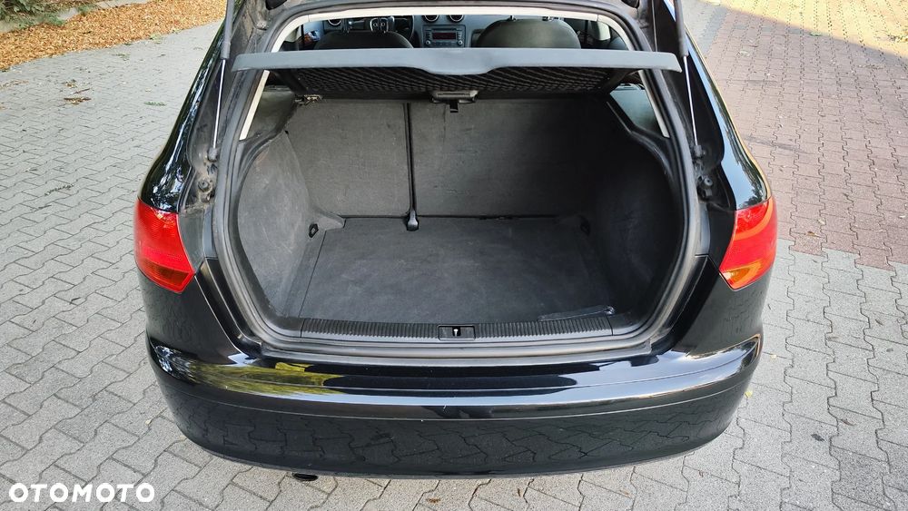 Audi A3 Sportback 1.6 Ambiente - 8