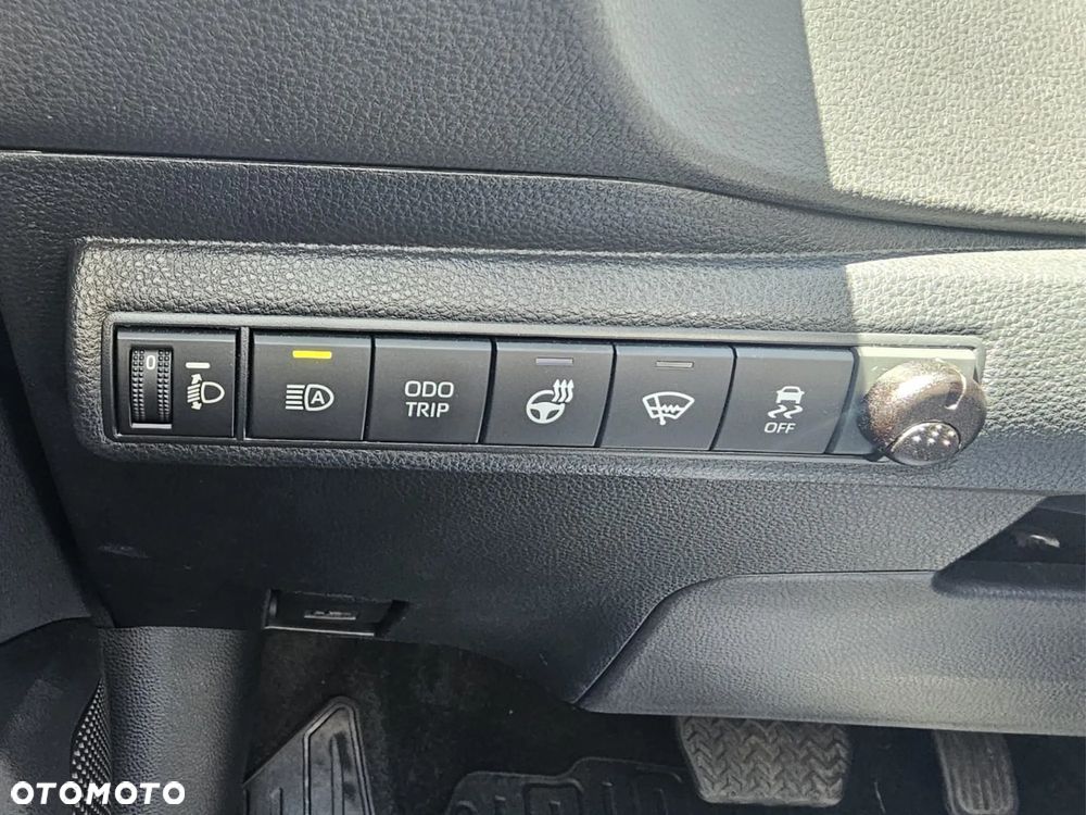 Toyota Corolla 1.8 Hybrid Comfort - 20