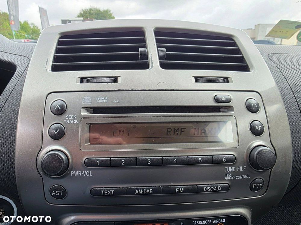 Toyota Urban Cruiser 1.33 Sol - 17