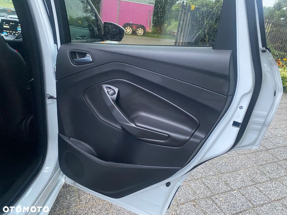 Ford Kuga 2.0 TDCi 2x4 ST-Line - 12