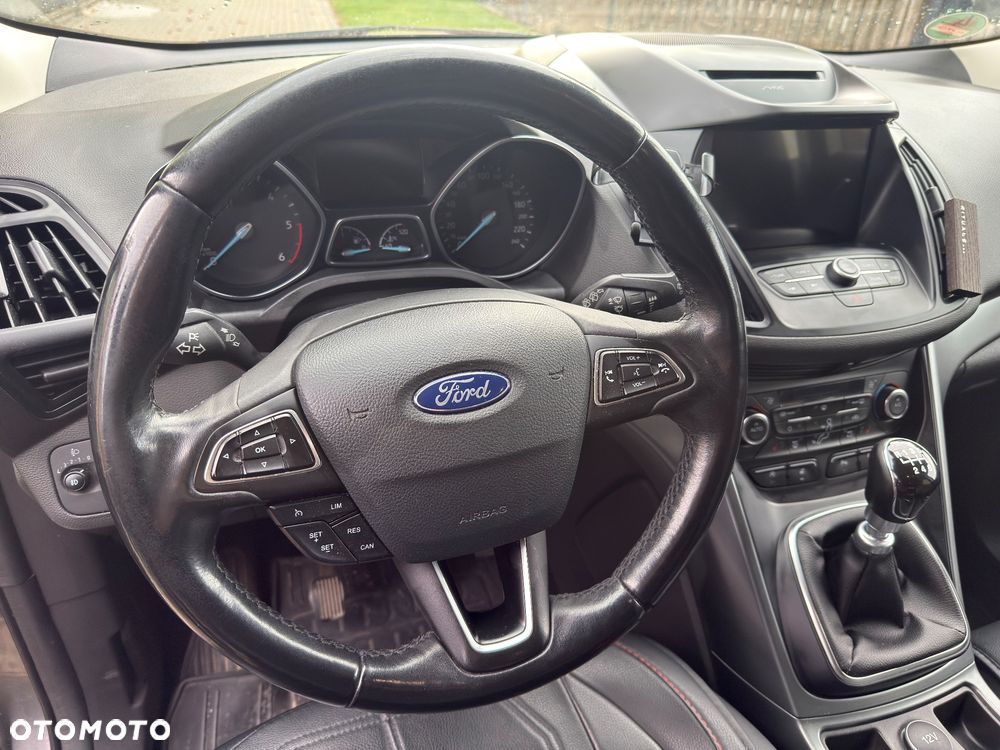 Ford Kuga - 11