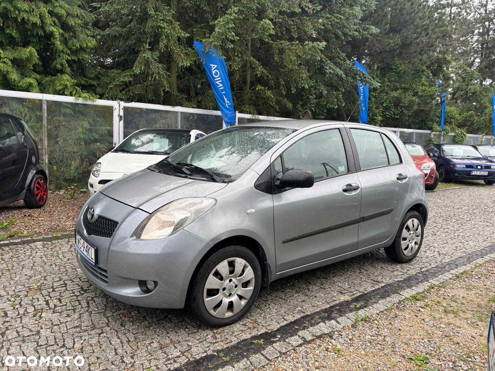 Toyota Yaris - 2
